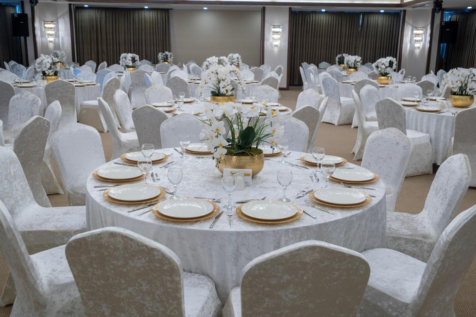Park Dedeman Mersin Marina Ciftlik  Luaran gambar