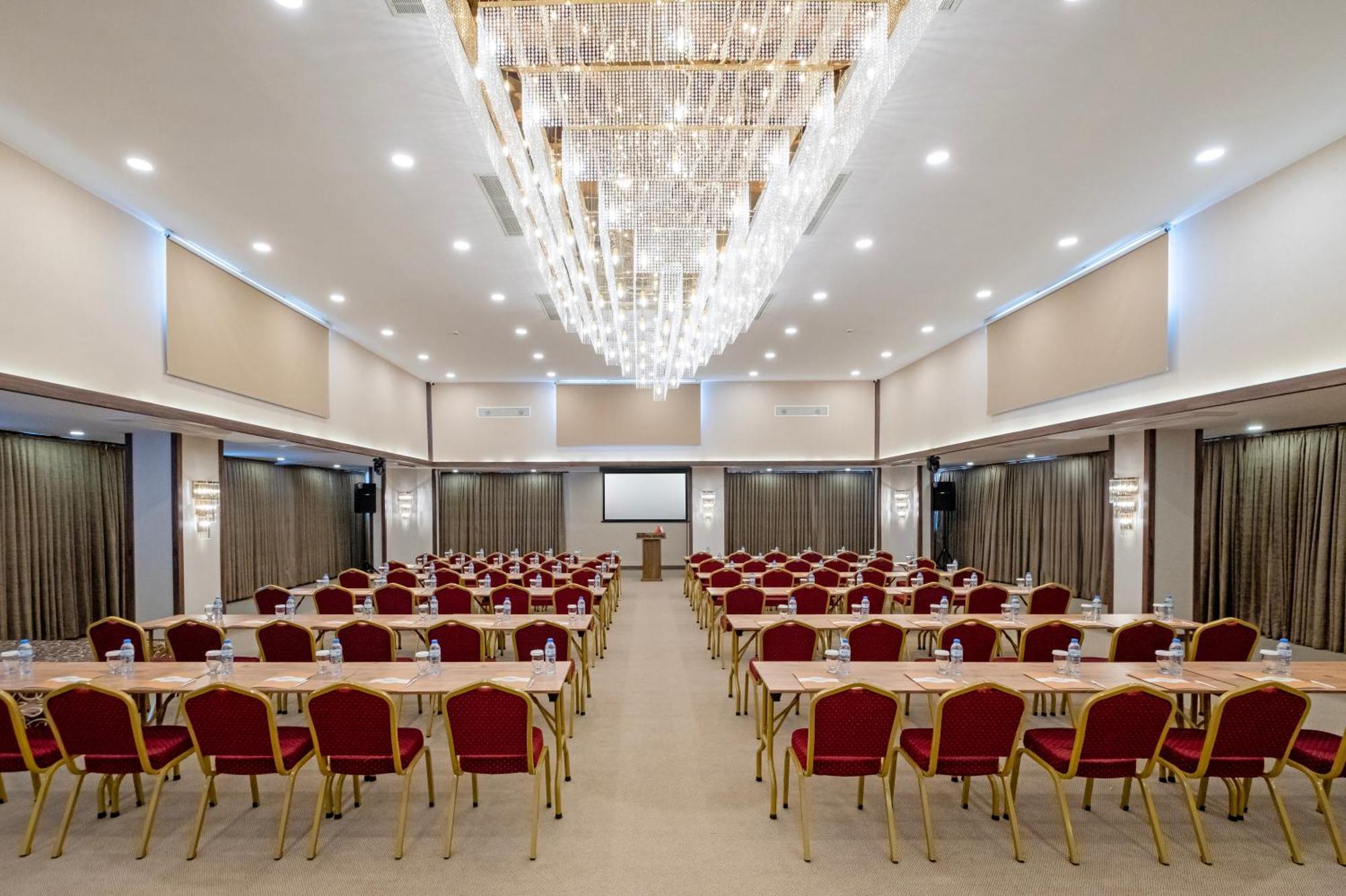 Park Dedeman Mersin Marina Ciftlik  Luaran gambar